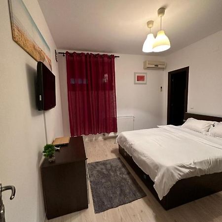 Apartament Отопени Екстериор снимка