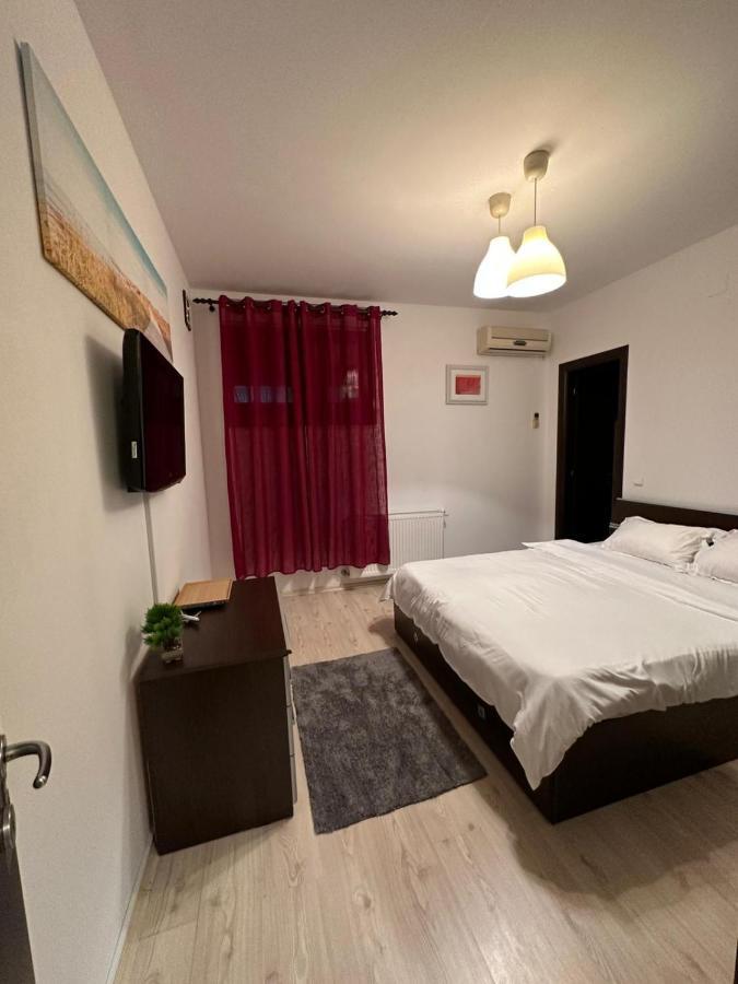 Apartament Отопени Екстериор снимка