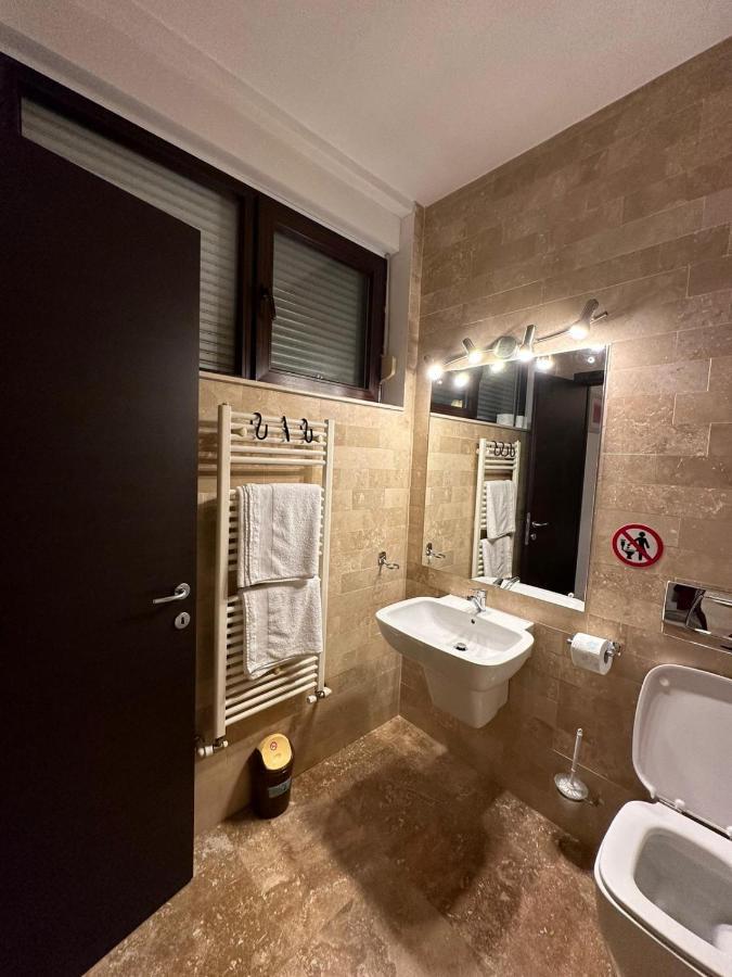 Apartament Отопени Екстериор снимка
